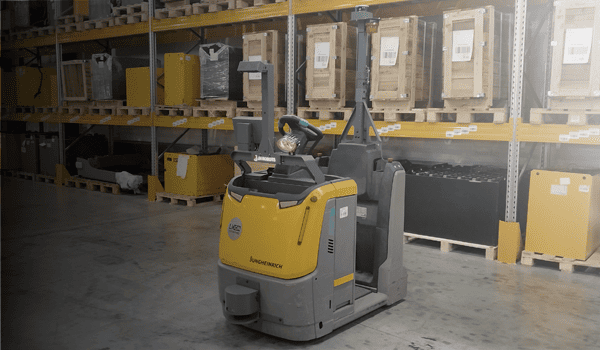 Робот тягач на главной